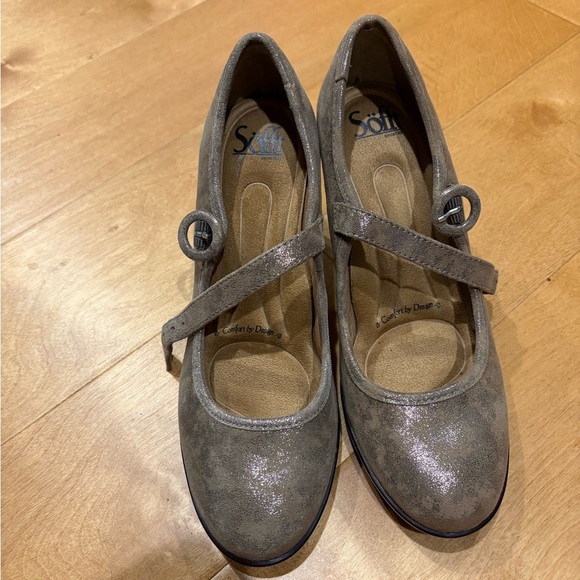 Sofft Natara Mary Jane heel pumps shoes 7.5 metallic taupe suede - Picture 2 of 9